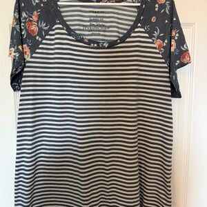 Torrid Black and White Relaxed Boxy T-Shirt